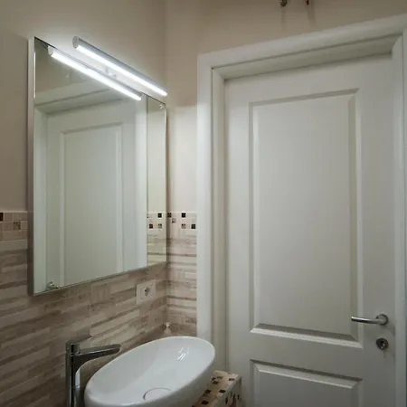 Silenzioso Monolocale In Zona Parioli Rom